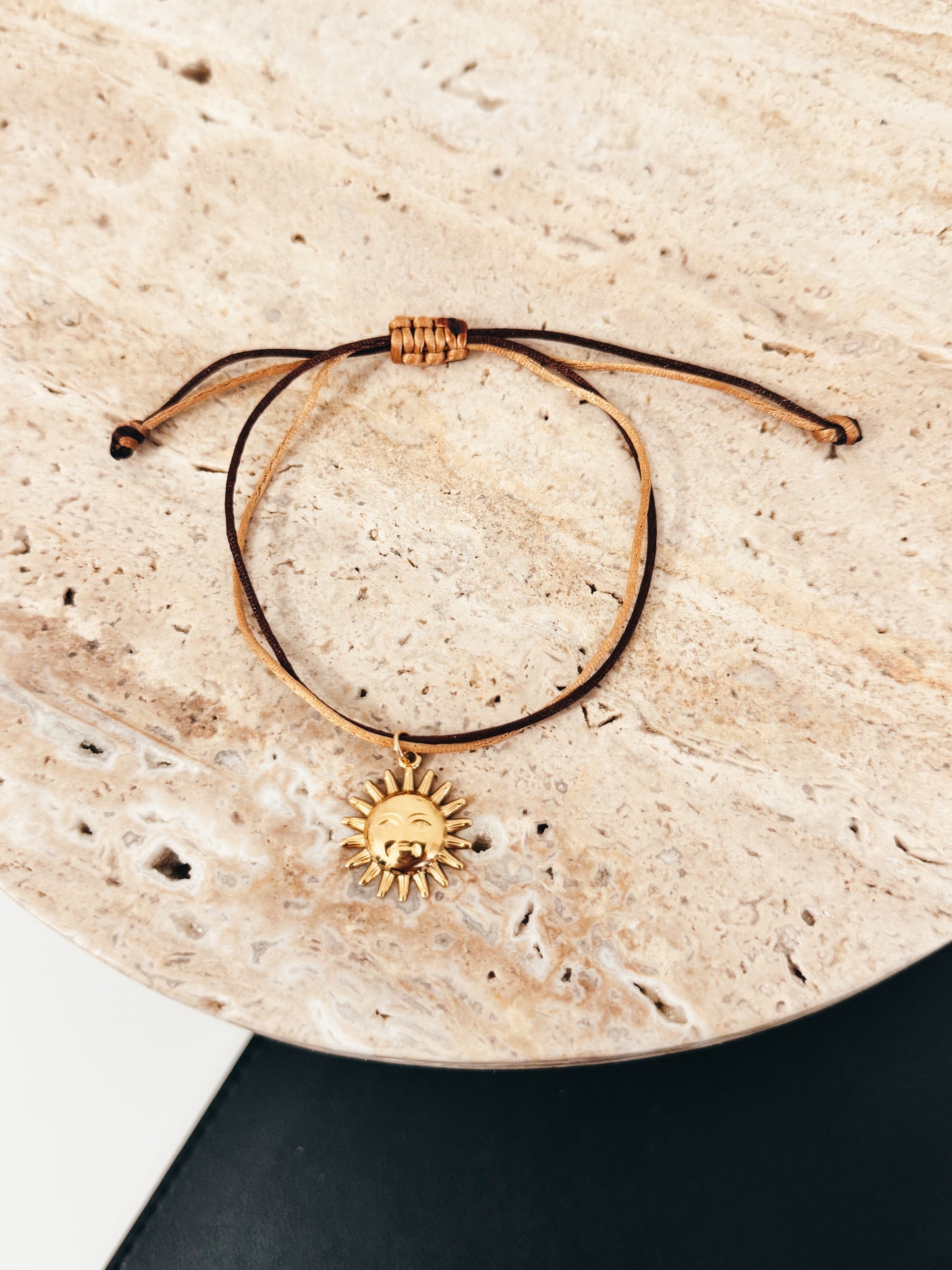 Doble String & Charm