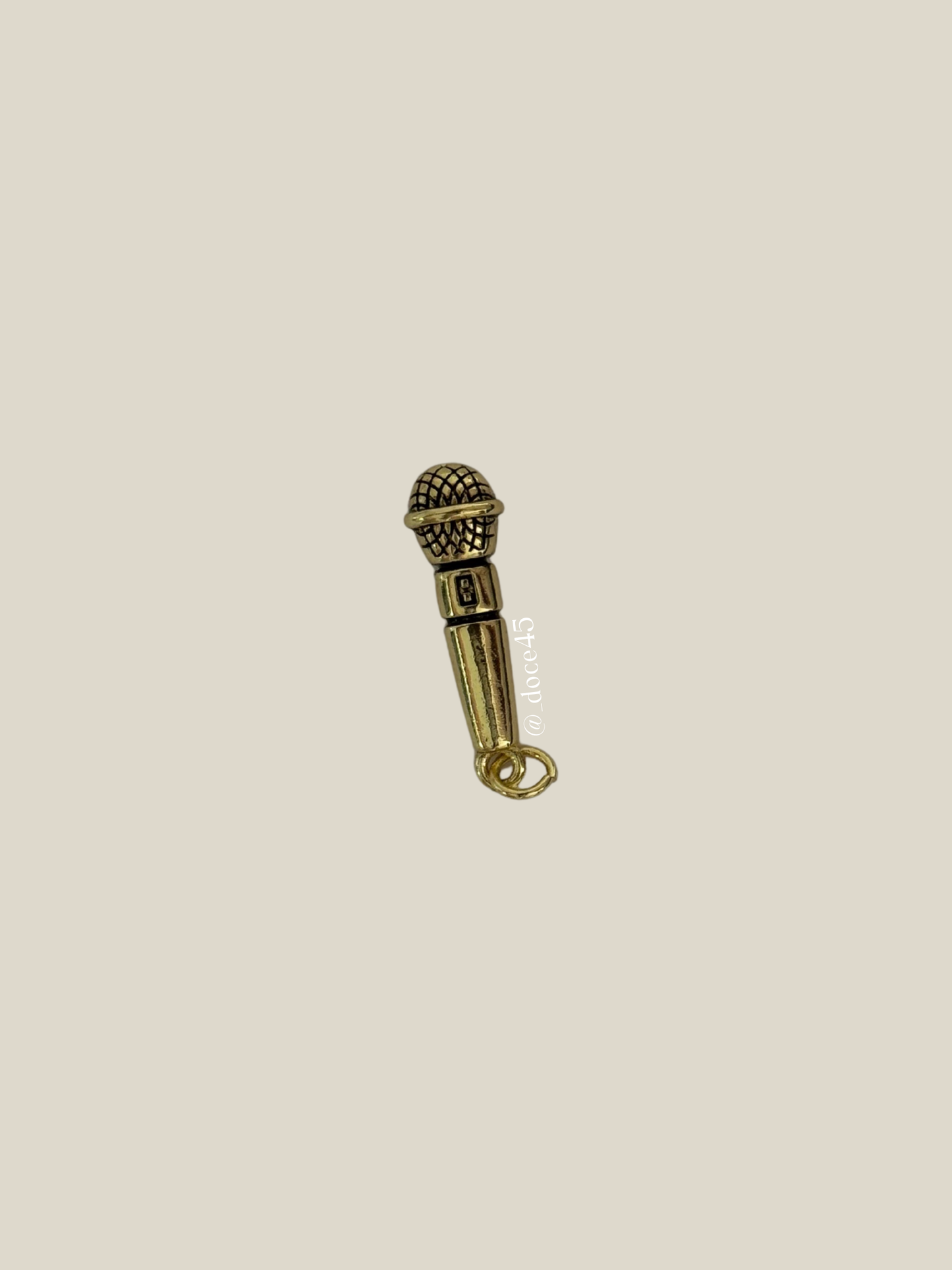 Microphone